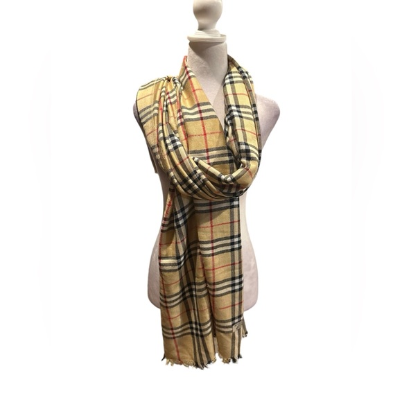Burberry London wide 100% Cashmere scarf - Picture 3 of 8